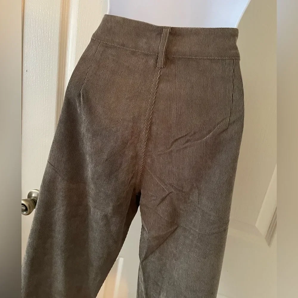 4 Button Olive Khaki Green Corduroy Cropped Ankle Pants Medium - Picture 4 of 9